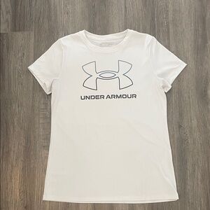 Under armour shirt size medium